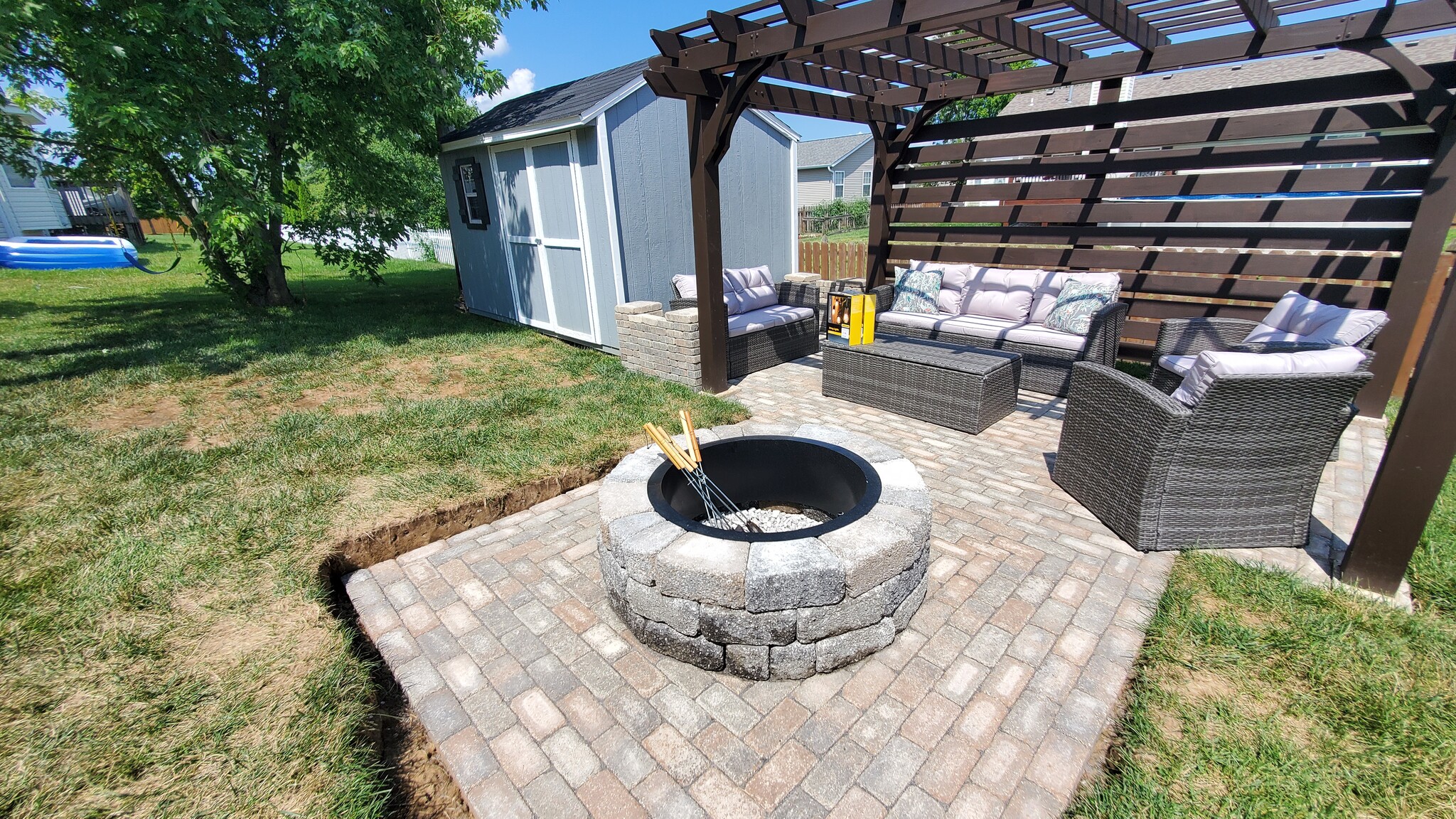 Backyard Patio & Bonfire Pit - 1456 Dale Dr