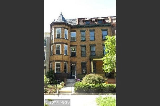 Primary Photo - 1338 Irving St NW