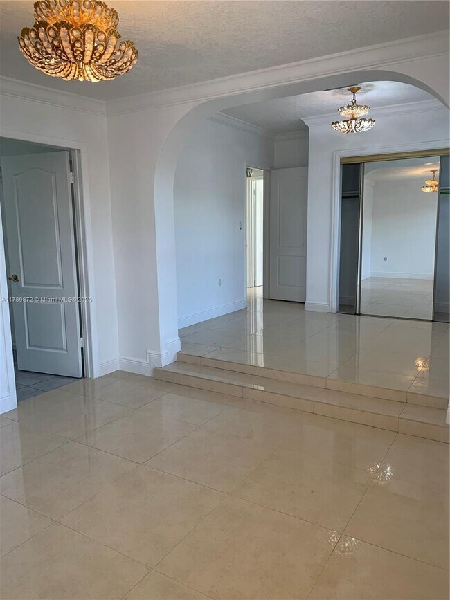 Building Photo - 1130 SW 73rd Ave