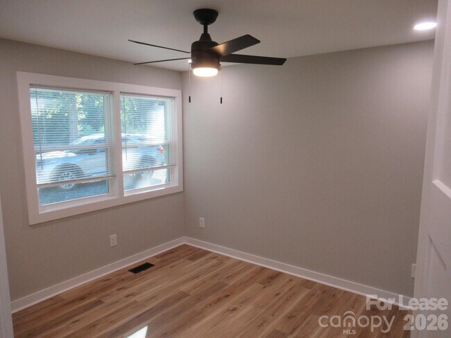 Building Photo - 2378 Reepsville Rd