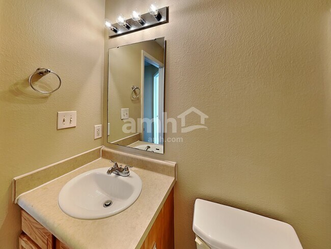 Building Photo - 6036 Draycott Dr