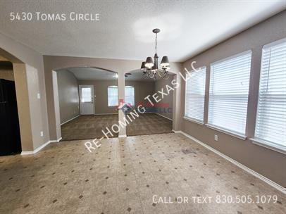 Building Photo - 5430 Tomas Cir.