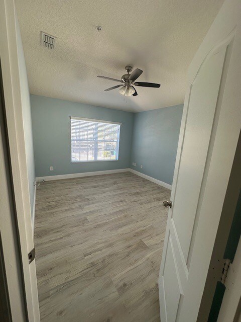 Building Photo - Spacious 2 Bed / 2 Bath Townhome with Garage – Gated Community in Orlando – $1,920/mo (Resident B...
