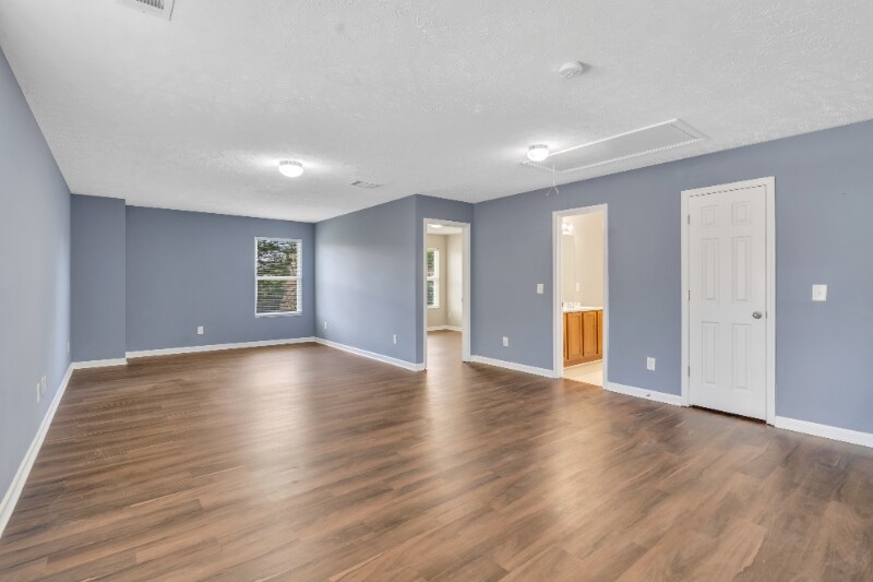 Building Photo - 7302 Autumn Crossing Way