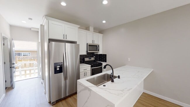 Building Photo - Newly built (2022)! 4BD/2BA, HUGE Yard!