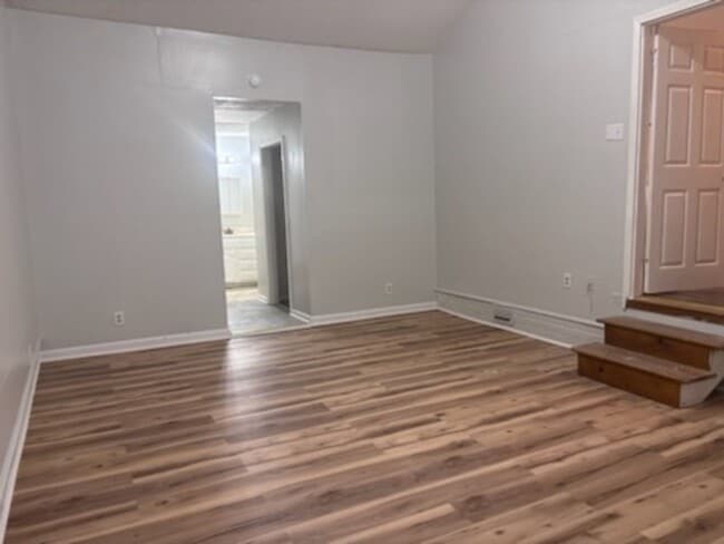 Building Photo - 196 N Sunset Terrace