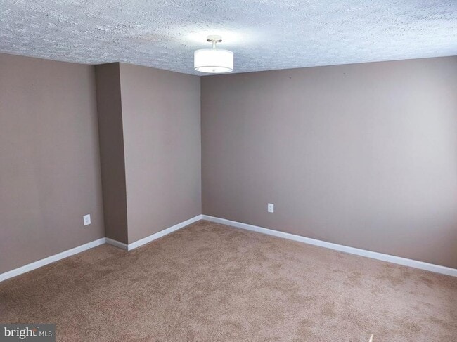 Building Photo - 109 Buckeye Ct