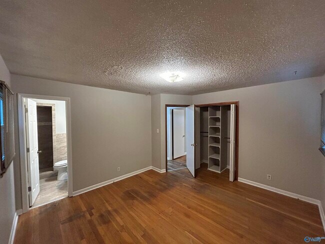 Building Photo - 4017 Summerhill Pl NW