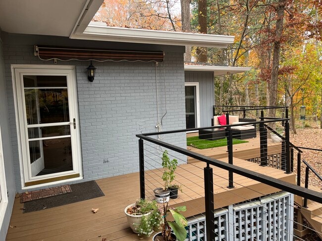 Building Photo - 117 Batchelor Dr