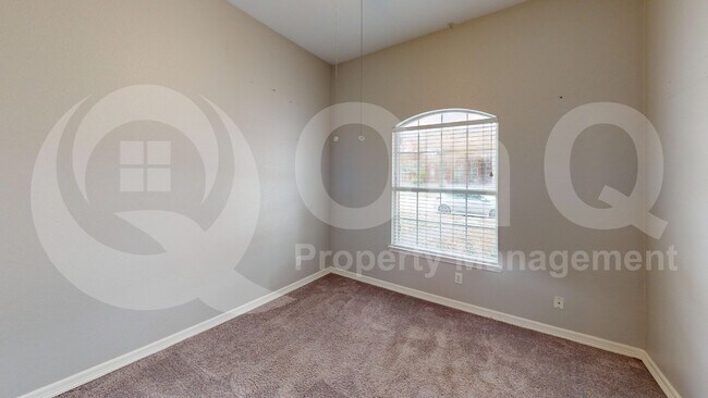 Building Photo - 6201 Grantham Dr