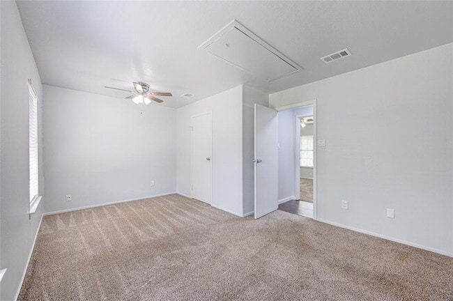 Building Photo - 236 E Castle Harbour Dr