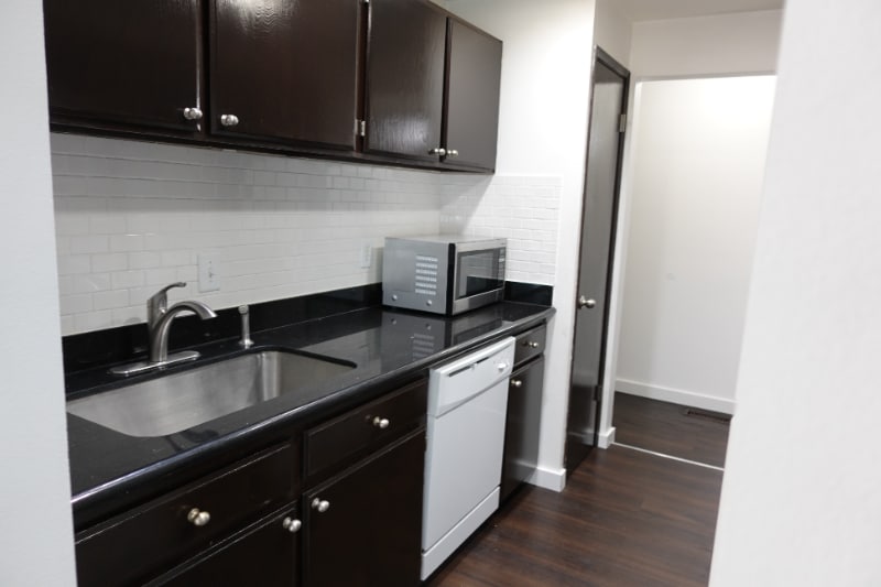 Building Photo - 1400 153rd Ave NE