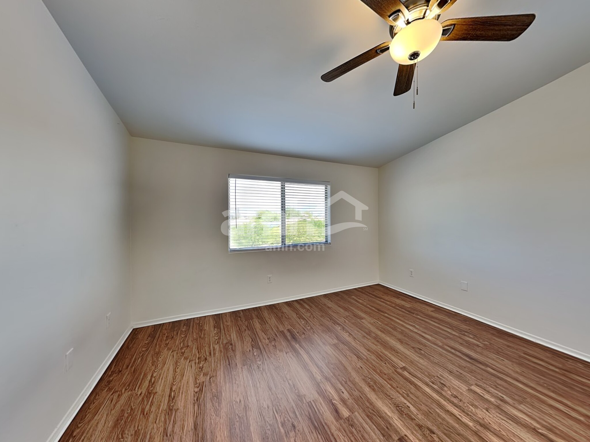 Building Photo - 6613 E Gehrig Ln