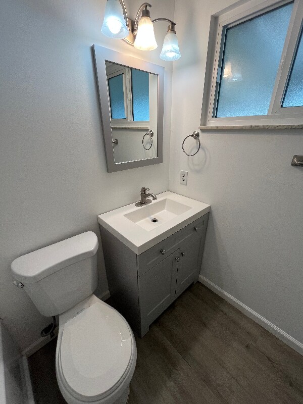 Building Photo - 4312 Mesa Dr