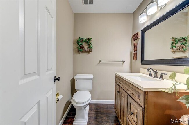 Building Photo - 14991 Broadmont Dr