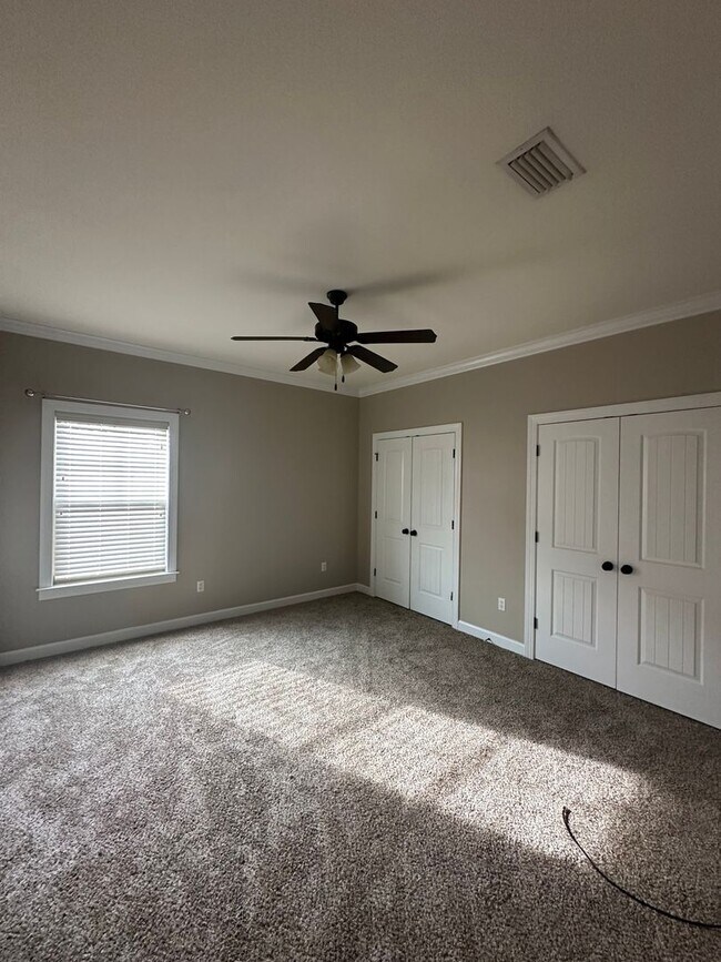 Building Photo - 115 Hayley Dr