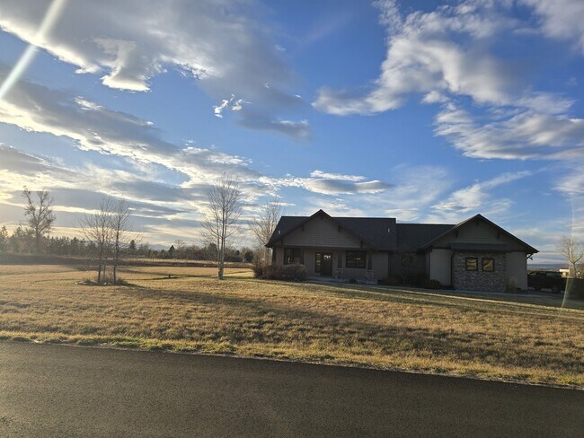 Primary Photo - 45 Spain Bridge Cir Dr