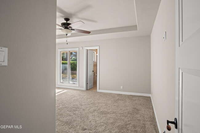 Building Photo - 6204 Pinehurst Dr