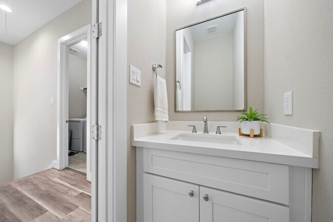 Building Photo - 2623 Huntington Creek Ln