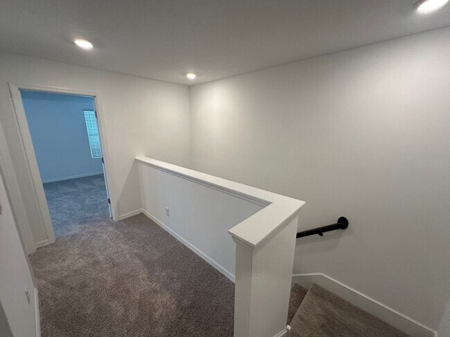 Building Photo - Stunning newly built 3/2.5 Town Home in St...