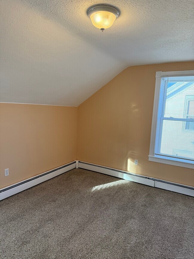 Building Photo - 10 Wilford Ct