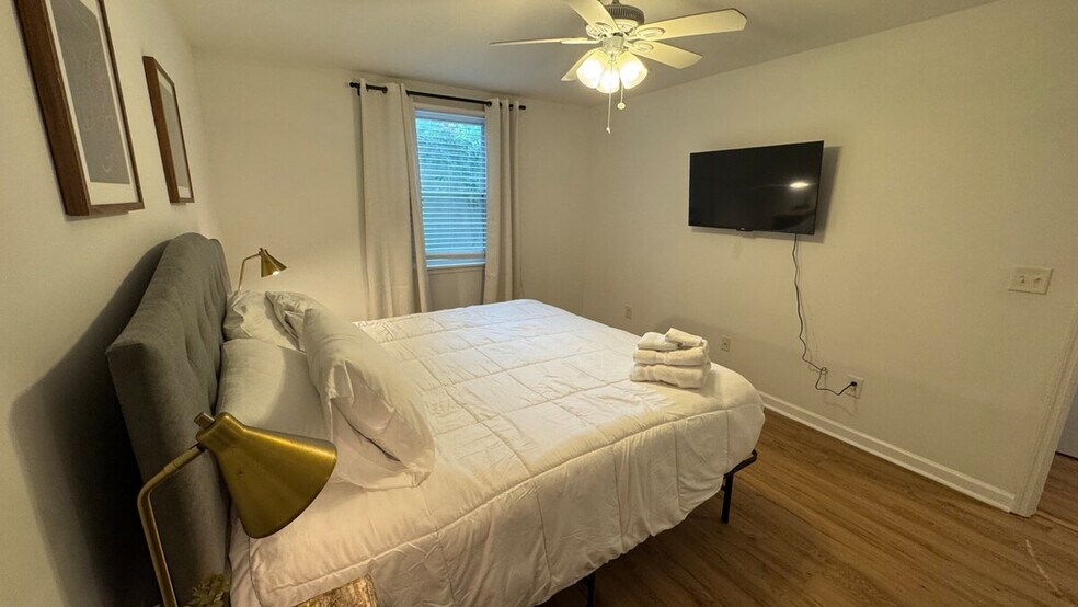 Building Photo - 2018 Morningside Dr