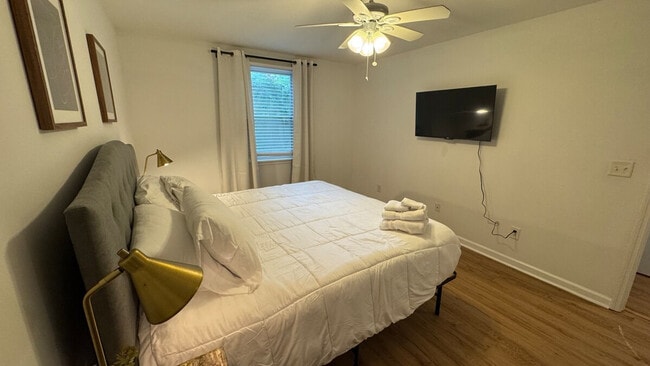 Building Photo - 2018 Morningside Dr