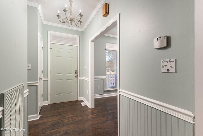 Building Photo - 108 Van Dyke Cove