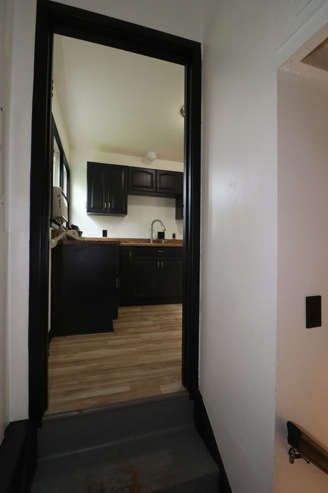 Building Photo - Spacious home for rent!