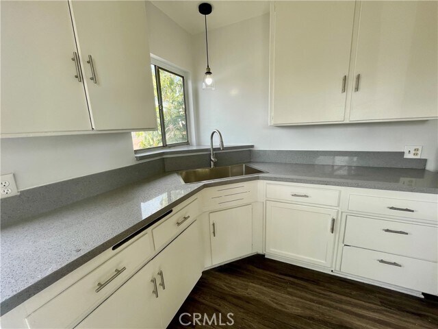 Building Photo - 538 N Fuchsia Ave