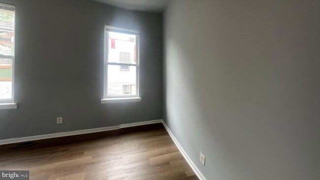 Building Photo - 1235 W Hazzard St
