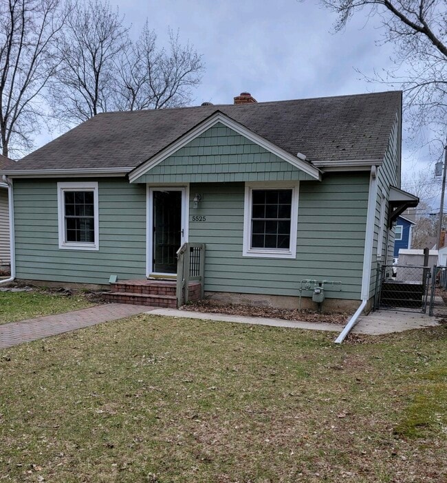 Front of House - 5525 Vincent Ave S