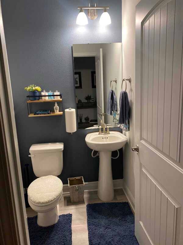 Building Photo - 5747 Periwinkle Ln