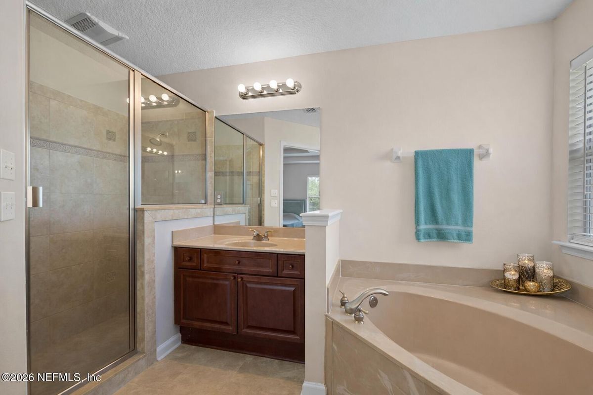 Building Photo - 4182 Victoria Lakes Dr W