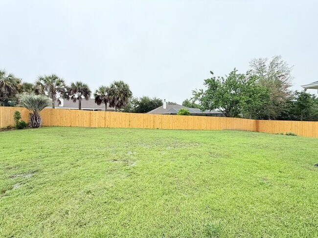 Building Photo - 5102 Brookside Dr