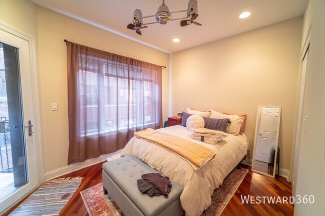 Building Photo - 906 W Winona St