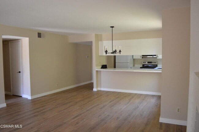 Building Photo - 786 Birchpark Cir