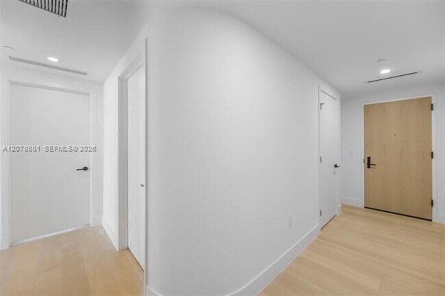 Building Photo - 1176 97th St