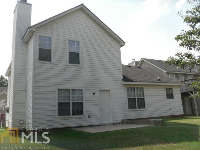 Building Photo - 3010 Stonebridge Creek Dr