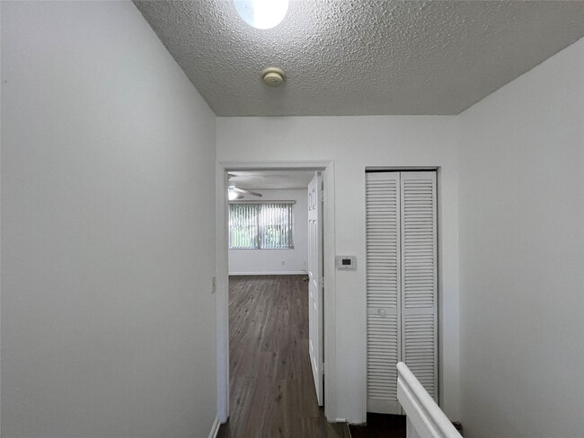 Building Photo - 6756 Sienna Club Dr