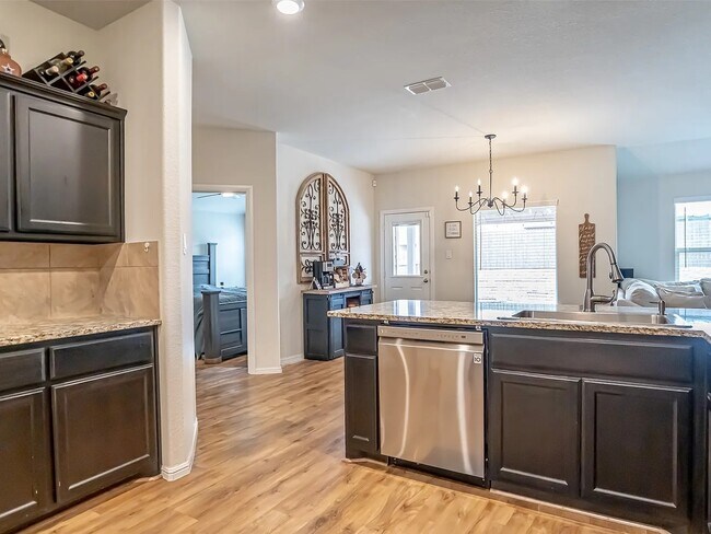 Building Photo - 9912 Huntersville Trl