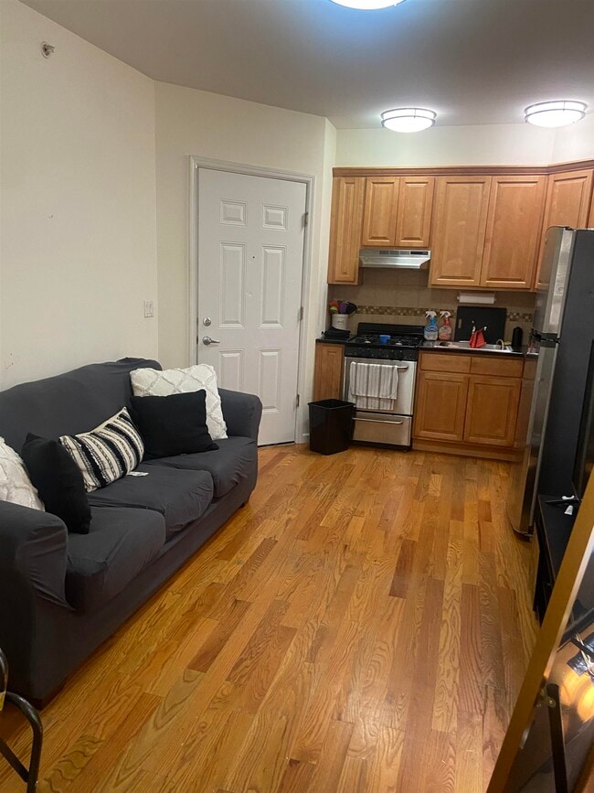 Building Photo - 5512 Madison St