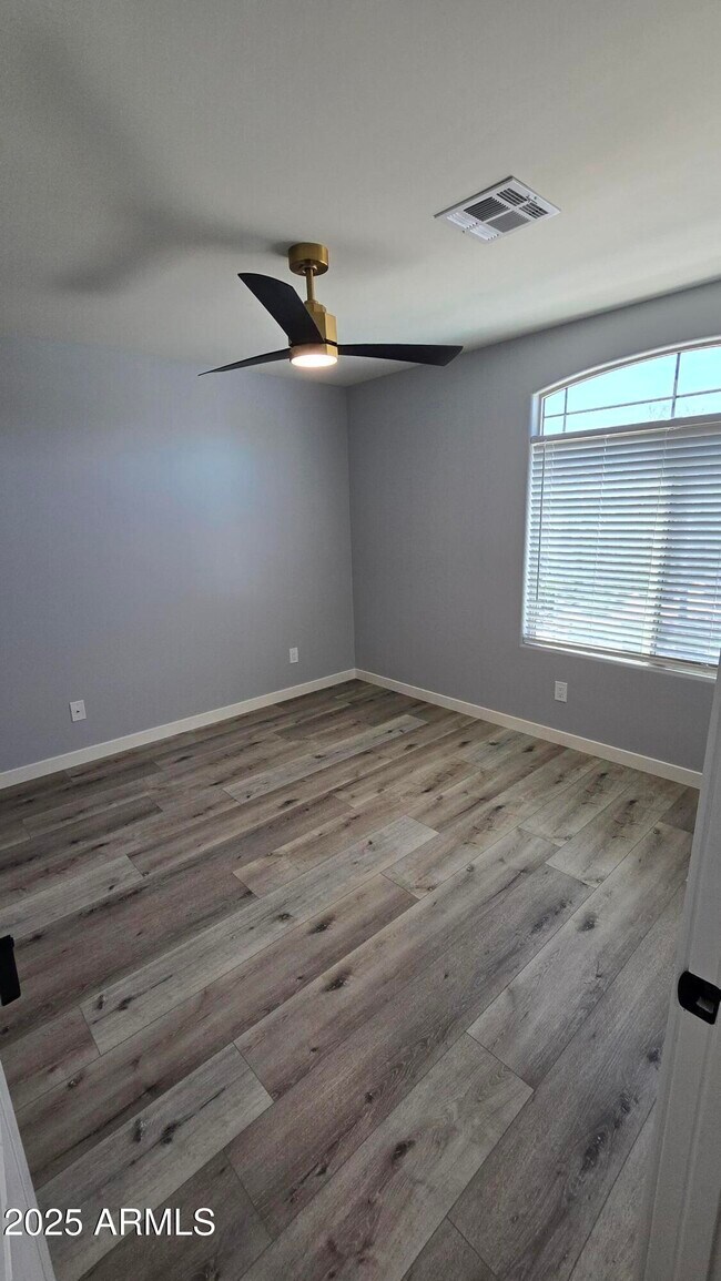 Building Photo - 23451 N El Frio Ct