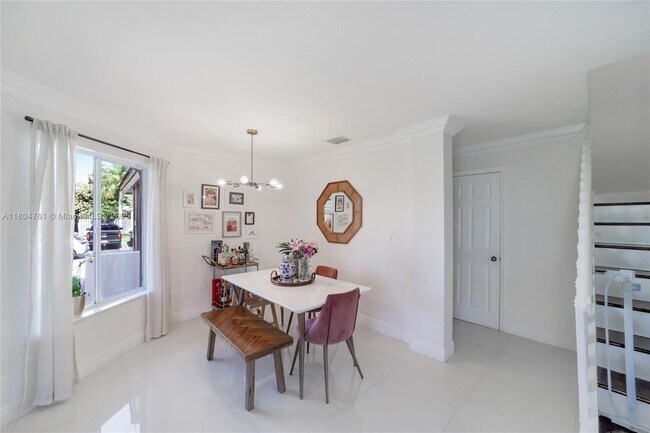 Building Photo - 16340 SW 75th St