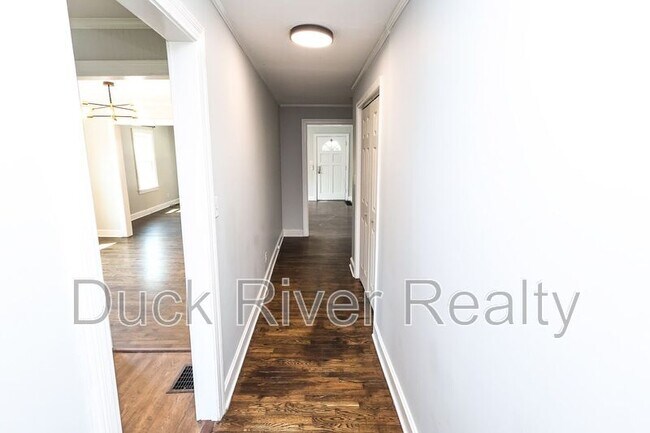 Building Photo - 406 Fleming St