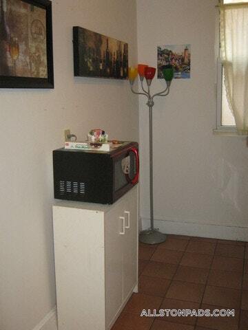 Building Photo - 15 Scottfield Rd