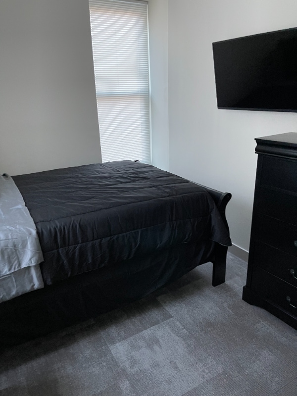 Building Photo - 1417 W9th St