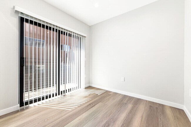 Building Photo - 2616 ELL