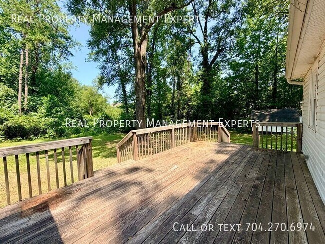 Building Photo - 4608 McClure Rd