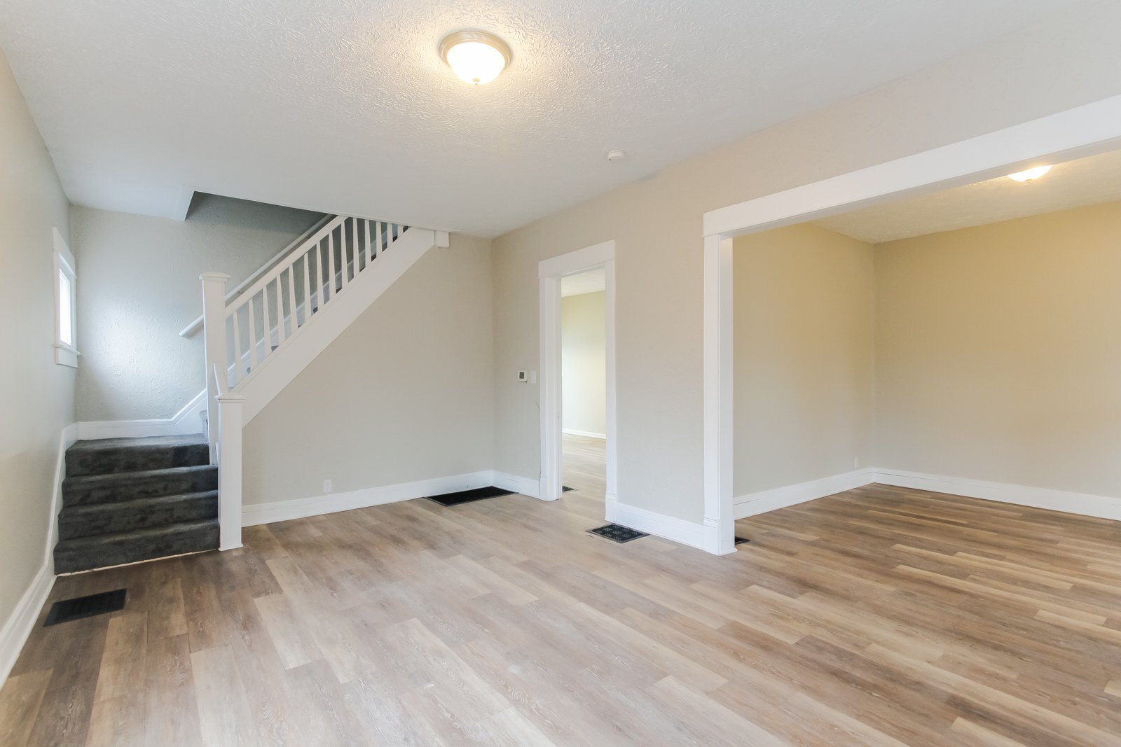 Building Photo - 5928 E University Ave